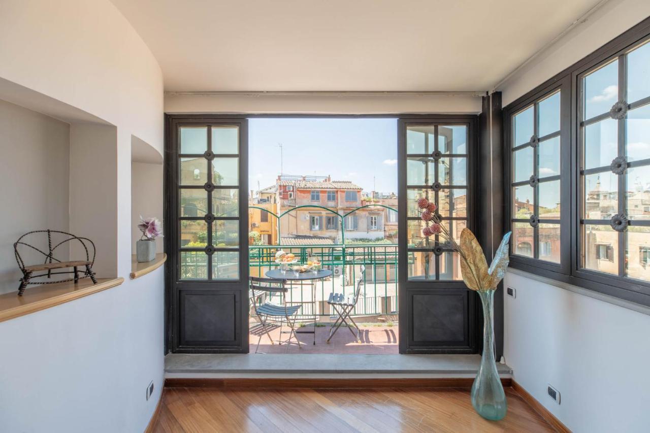 Apartment Iflat Margutta Colors On Canvas Rom